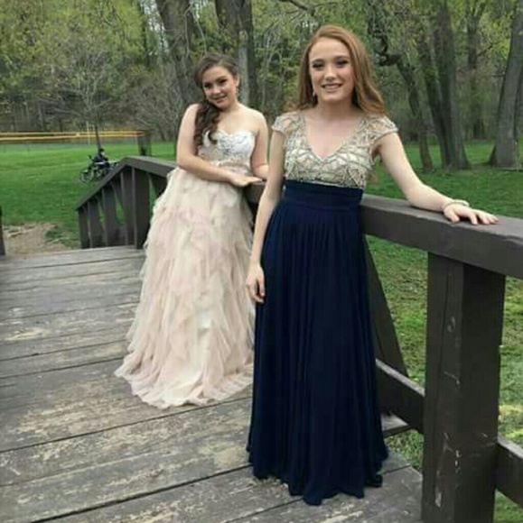 Prom dress (Gold) - Picture 2 of 2